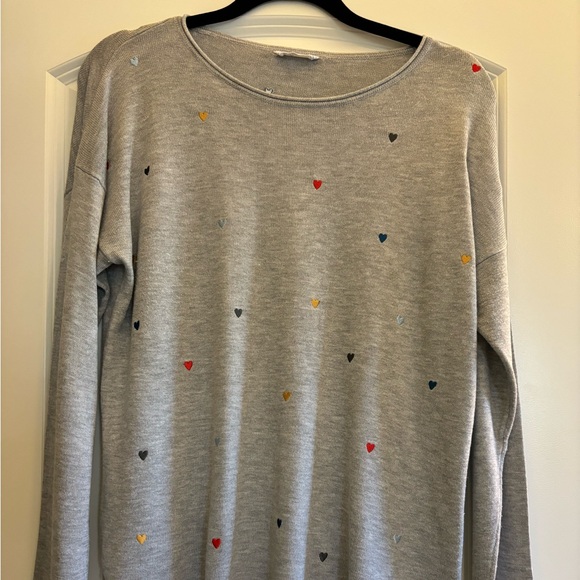 Gray Sweater with Hearts - Picture 2 of 9